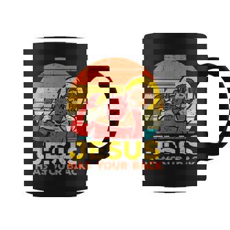 Jesus Has Your Back 柔術 レトロ クリスチャン コーヒーマグ - Kawaiitshirt