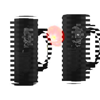 Jolie Fleur De Coquelicot Rouge Dans Une Poche Commémorative Usa Memorial Day Tasse - Cadeauxyz