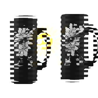 Marguerite Dabbing Motif Marguerite Drôle Tasse - Cadeauxyz