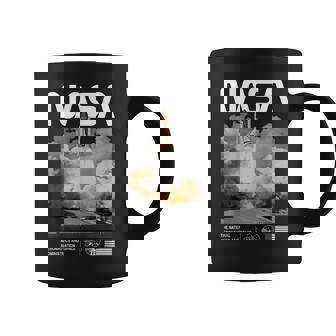 Nasa スペースシャトル打ち上げカラーの黒と白のワームロゴ コーヒーマグ - Kawaiitshirt