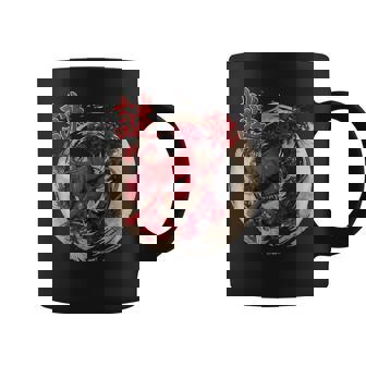 Redpider Lily の 彼岸花 または ヒガンバナ と 日本の天狗の面 の グラフィック コーヒーマグ - Kawaiitshirt