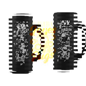 ガールズパグ犬愛好家 This Girl Loves Pugs コーヒーマグ - Kawaiitshirt