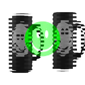 グリーン スマイリーフェイス レトロ グリーン ハッピーフェイス コーヒーマグ - Kawaiitshirt