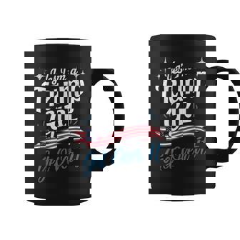 トランプガールレッドtシャツ ドナルド・トランプ大統領2024 コーヒーマグ - Kawaiitshirt