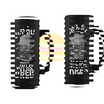 ハンバーガーが大好きな少年 おもしろハンバーガー好き コーヒーマグ - Kawaiitshirt