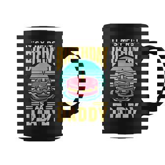 パパになって初めての誕生日 年 祝 チーム パーティー コーヒーマグ - Kawaiitshirt