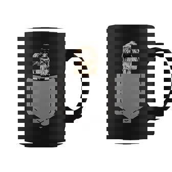 ポケットに入った面白いペキニーズ犬 犬愛好家 コーヒーマグ - Kawaiitshirt