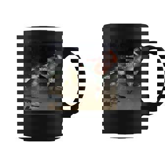 ワニを蹴る男 コーヒーマグ - Kawaiitshirt