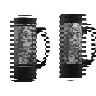 熱い修道女がタバコを吸う、反抗的な修道女 コーヒーマグ - Kawaiitshirt