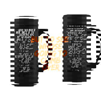 私は他の人を締め出すのではなく、見るために壁を作りました。 コーヒーマグ - Kawaiitshirt