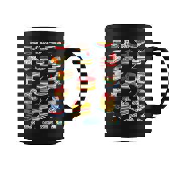 色鮮やかなケーキ柄 フーディー向け コーヒーマグ - Kawaiitshirt