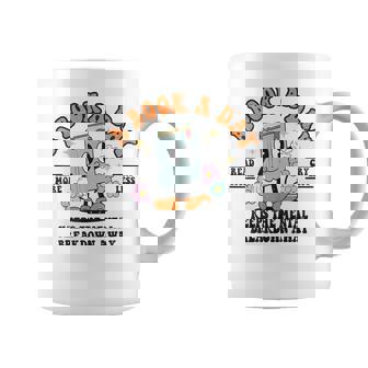 A Book A Day Keep The Mental Breakdown Away Book Lovers コーヒーマグ - Kawaiitshirt