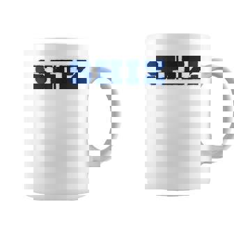 Wickedhiz University Collegiate フェイク刺繍 F&B コーヒーマグ - Kawaiitshirt