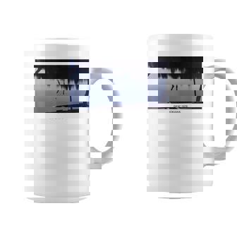 「犬神家の一族」逆さ足ショット コーヒーマグ - Kawaiitshirt