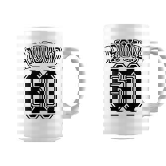 【バックプリント・背中側】Around 60 還暦 アラカン アラウンド 六十歳 お誕生日 60代 面白 コーヒーマグ - Kawaiitshirt