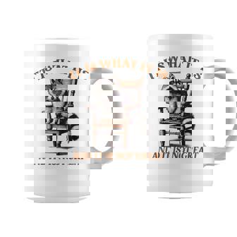 アライグマのミーム It's What It's And It Is Not Greatarcastic コーヒーマグ - Kawaiitshirt