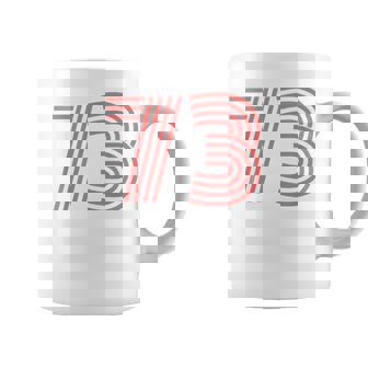 クールレトロライティングジャージ、背番号73 1973 コーヒーマグ - Kawaiitshirt