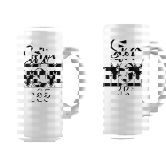 シニアママ 2025 サッカークラス 2025年卒業 コーヒーマグ - Kawaiitshirt