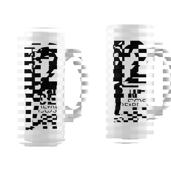 ツートーンスカ音楽チェッカーボード コーヒーマグ - Kawaiitshirt