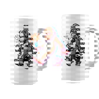 ビッグフット 7月4日 花火 愛国的なアメリカ国旗 サスカッチ コーヒーマグ - Kawaiitshirt