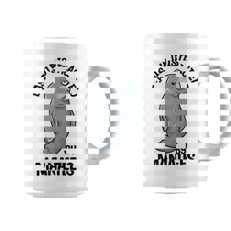 マナティーに気を取られる かわいい 海の動物 マナティー コーヒーマグ - Kawaiitshirt