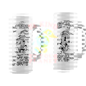 レトロ グルービー Be Kind To Your Planet Earth Day 70年代 80年代 4月 コーヒーマグ - Kawaiitshirt