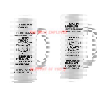 最高の雇用主をあなたの目の前で探しているデザイン コーヒーマグ - Kawaiitshirt