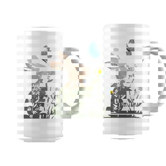 蝶のイースターとデイジーを保持している甘いウサギのウサギ 長袖tシャツ コーヒーマグ - Kawaiitshirt