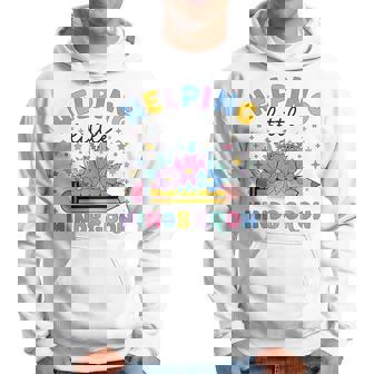 小さな心の成長を助ける ワイルドフラワー 幼稚園 先生 パーカー - Kawaiitshirt