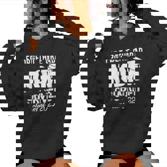 Proud Mom Of A 2025 Graduate 2025 Graduation Women Hoodie | Mazezy