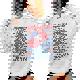 Rejecting Kings Since 1776 Retro 4Th Of July Flower No Kings Women Hoodie - Thegiftio