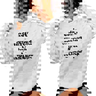 犬に気を取られる-犬のお父さんお母さんウェスティ・プードル・ウェスティプー レディースパーカー - Kawaiitshirt