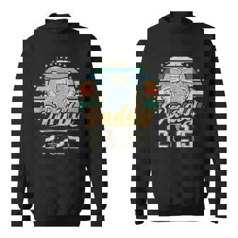 Daddy 2025 、初めてのパパ、初めての父の日 スウェットシャツ - Kawaiitshirt