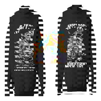This Boy Loves Monster Trucks 恐竜モンスタートラック スウェットシャツ - Kawaiitshirt