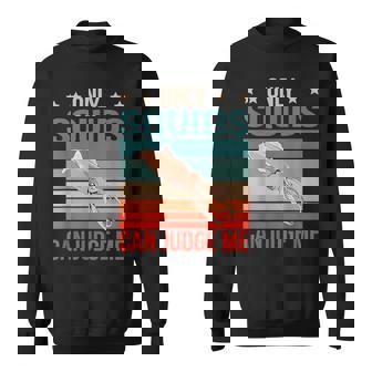 イカは私を判断できる 烏賊 イカ スウェットシャツ - Kawaiitshirt