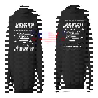 カロライン・レヴィット・ホワイトハウス報道官 スウェットシャツ - Kawaiitshirt