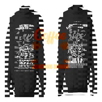 コーヒーを飲んで、面白いハエトリグモを撫でたいだけ スウェットシャツ - Kawaiitshirt