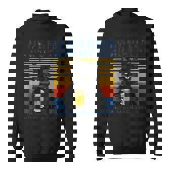 ビール好きで猫が手にビールを飲んでビール友達を応援 スウェットシャツ - Kawaiitshirt