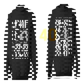 妻 40歳 誕生日プレゼント 妻は40歳でまだ暑い スウェットシャツ - Kawaiitshirt