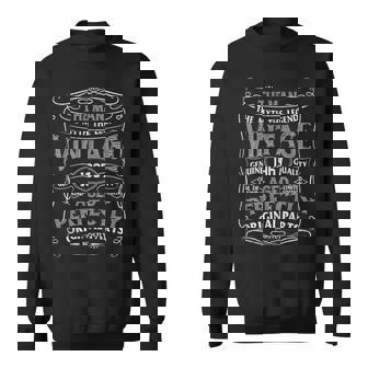 男性 神話 伝説 ヴィンテージ 1967 誕生年 誕生日 スウェットシャツ - Kawaiitshirt