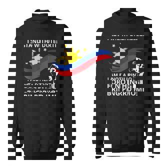 私はドゥテルテのtシャツを着て立っています。私は何の役にも立たないフィリピン人ではありません スウェットシャツ - Kawaiitshirt