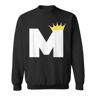 英文字 M 大文字 アルファベット モノグラム イニシャル キング クイーン クラウン スウェットシャツ - Kawaiitshirt