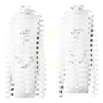 バックプリント おじいちゃんみたいだけどかっこいいバイカーのおじいちゃん スウェットシャツ - Kawaiitshirt