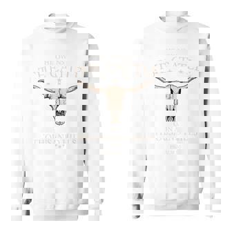 彼はザ・キャトル・オン・ア・サウザンド・ヒルズのクリスチャン・カウ・フェイス 長袖tシャツ スウェットシャツ - Kawaiitshirt