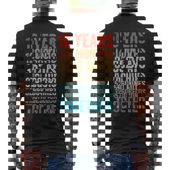 10年目の記念日 彼 彼女 カップル 10回目の結婚 メンズTシャツ バックプリント - Kawaiitshirt