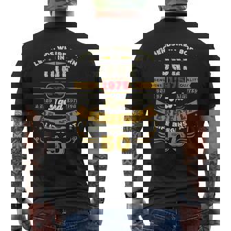 1975年6月生まれ、50歳のヴィンテージ・バースデー・レジェンドたち メンズTシャツ バックプリント - Kawaiitshirt