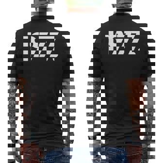 1977年 メンズTシャツ バックプリント - Kawaiitshirt