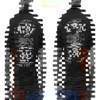 66 歳の誕生日男性オートバイ バイクに乗る人 1958 メンズTシャツ バックプリント - Kawaiitshirt