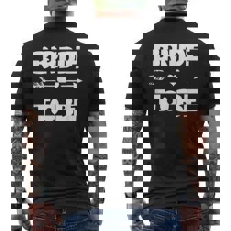 Bride To Be ブライダルシャワーギフトアイデア 花嫁シャツ メンズTシャツ バックプリント - Kawaiitshirt