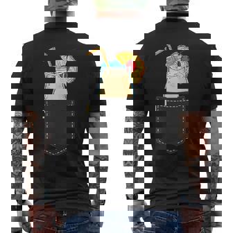 Cocktail À Emporter Dans La Poche Poitrine Pina Colada T-shirt imprimé au dos - Cadeauxyz